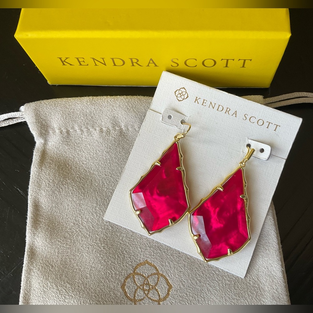 Kendra Scott Bright Fuchsia Pink Statement Earrings